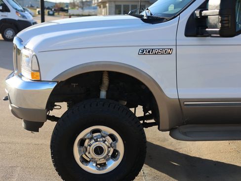 Used 2002 Ford Excursion Limited image 10
