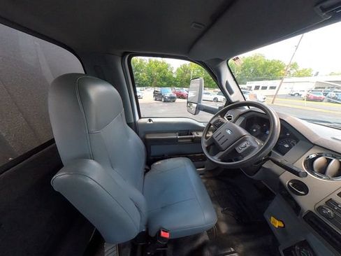 Used 2018 Ford F650 2WD Regular Cab Super Duty image 30