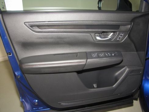 Certified 2025 Honda CR-V Sport-L image 10