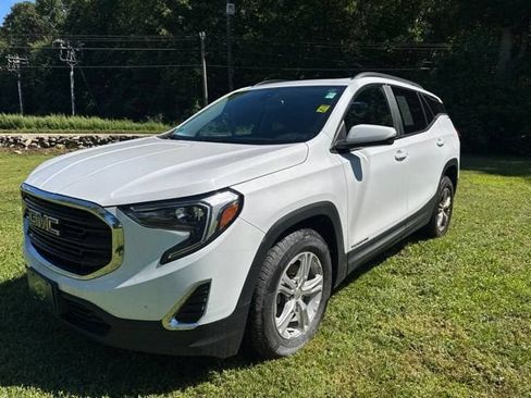 Used 2021 GMC Terrain SLE w/ Driver Convenience Package AWD/4WD image 2