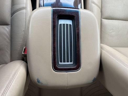 Used 2012 Cadillac Escalade Premium image 9