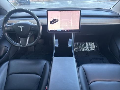 Used 2019 Tesla Model 3 Standard Range Plus image 16