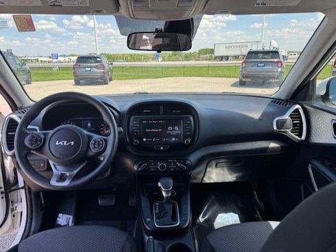 Used 2022 Kia Soul LX w/ Technology Package FWD image 27