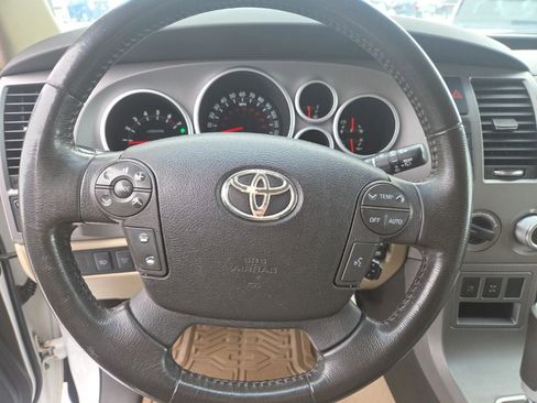 Used 2011 Toyota Sequoia Limited image 15