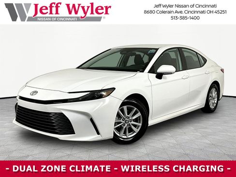 Used 2025 Toyota Camry LE FWD image 1