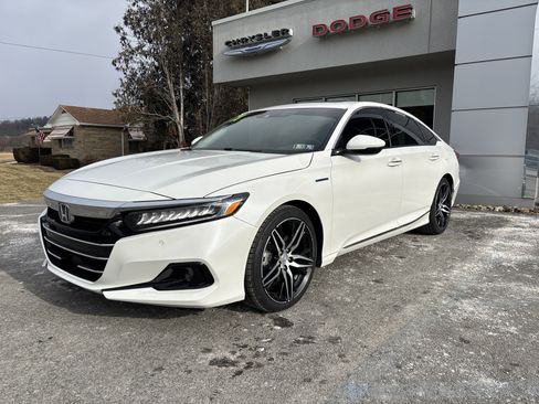 Used 2021 Honda Accord Touring image 8