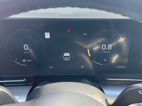 Used 2024 Hyundai Kona Limited AWD/4WD image 26