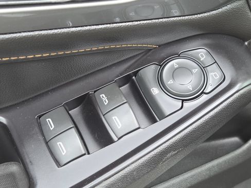 Used 2019 Chevrolet Traverse RS FWD image 26