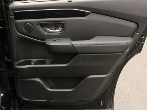 Used 2025 Honda Pilot EX-L image 22