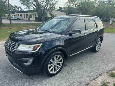 Used 2017 Ford Explorer Limited AWD/4WD image 10