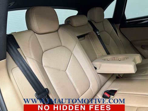 Used 2021 Porsche Macan image 19