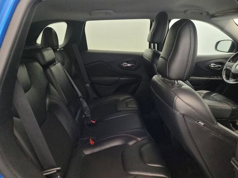 Used 2020 Jeep Cherokee Trailhawk w/ Cold Weather Group AWD/4WD image 19