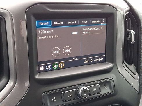 Used 2021 Chevrolet Silverado 1500 Custom w/ Safety Confidence Package image 16