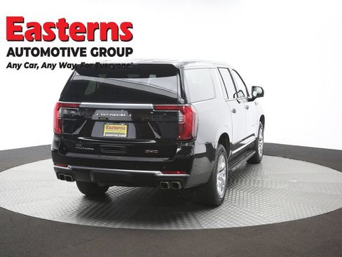 Used 2025 GMC Yukon XL Denali AWD/4WD image 42