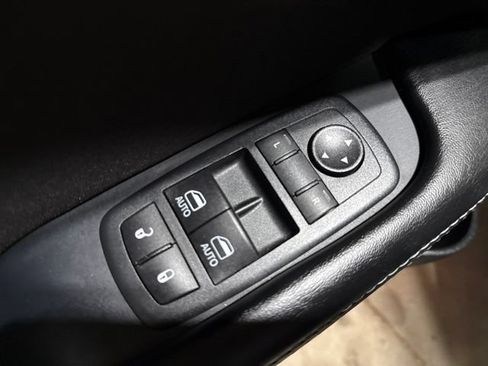 Used 2020 Dodge Challenger R/T RWD image 4