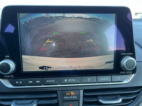 Used 2025 Nissan Altima 2.5 SV AWD/4WD image 16