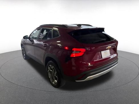 Used 2025 Chevrolet Trax LT image 12