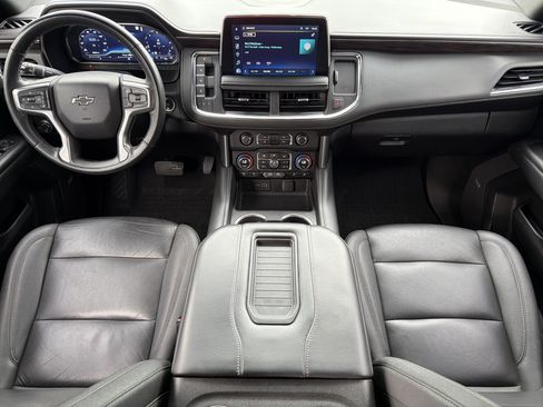 Used 2023 Chevrolet Tahoe Z71 w/ Luxury Package AWD/4WD image 3