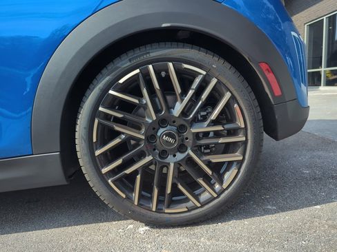 Certified 2025 MINI Cooper S image 22