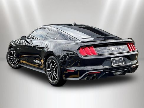 Used 2022 Ford Mustang GT RWD image 4