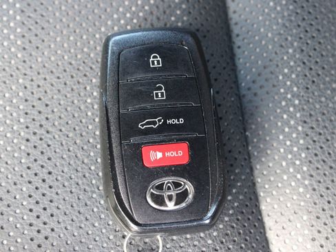 Used 2025 Toyota 4Runner TRD Off-Road Premium AWD/4WD image 55