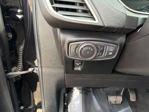 Used 2019 Lincoln Nautilus Select FWD image 18