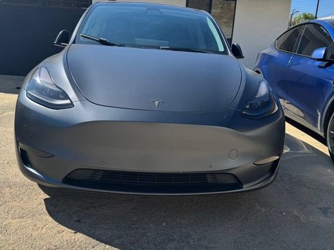 Used 2022 Tesla Model Y Performance AWD/4WD image 2