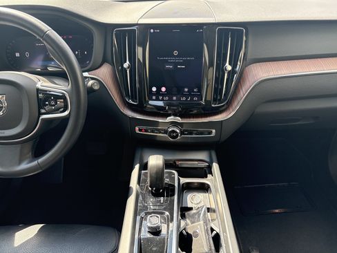 Used 2023 Volvo XC60 B5 Plus AWD/4WD image 30