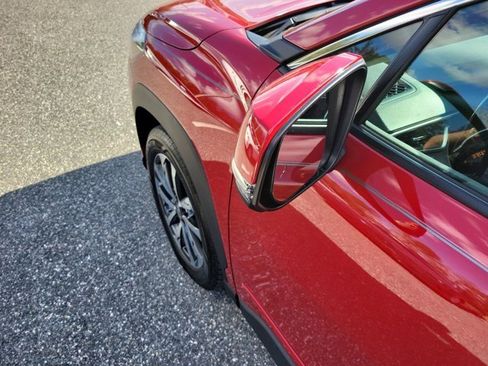 Used 2023 Toyota Corolla Cross XLE image 18