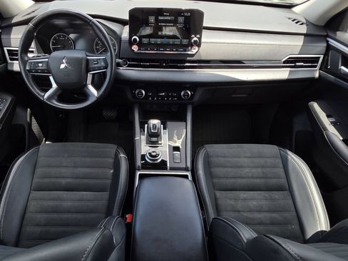 Used 2024 Mitsubishi Outlander SE FWD image 12