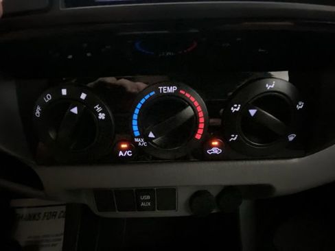 Used 2013 Toyota Tacoma 2WD Access Cab w/ SR5 Pkg image 18
