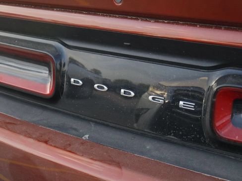 Used 2021 Dodge Challenger R/T w/ Driver Convenience Group RWD image 7