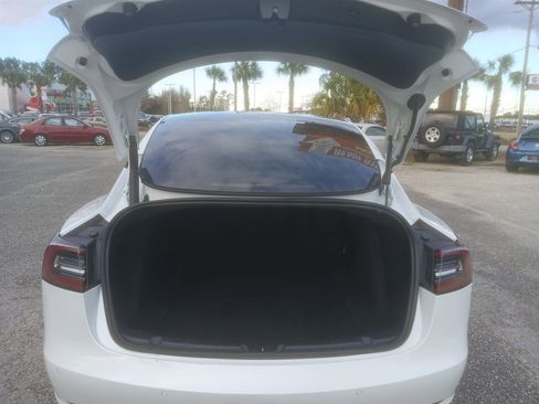 Used 2021 Tesla Model 3 Standard Range Plus image 13