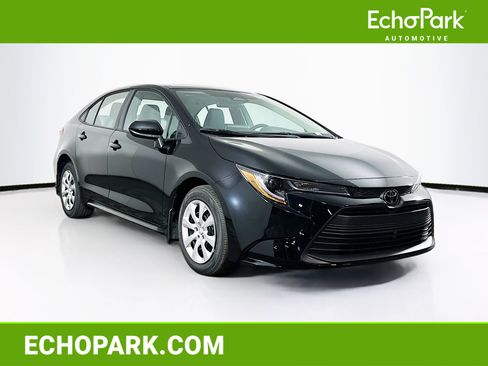 Used 2026 Toyota Corolla LE image 1