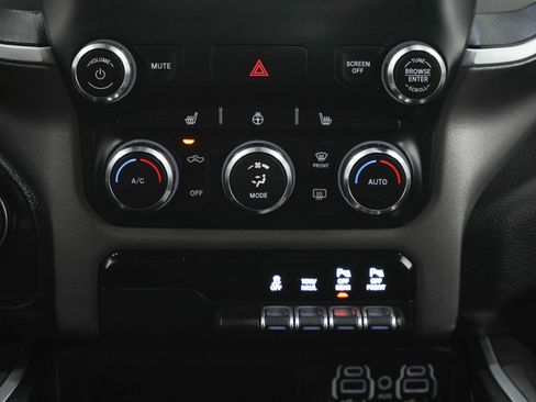 Used 2020 RAM 1500 Big Horn AWD/4WD image 19