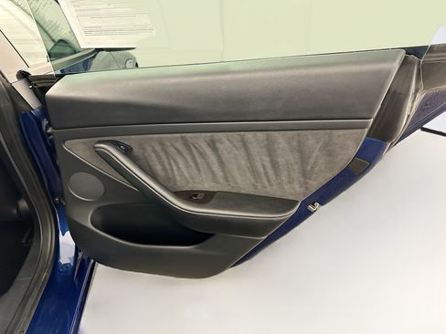 Used 2022 Tesla Model 3 Performance image 31