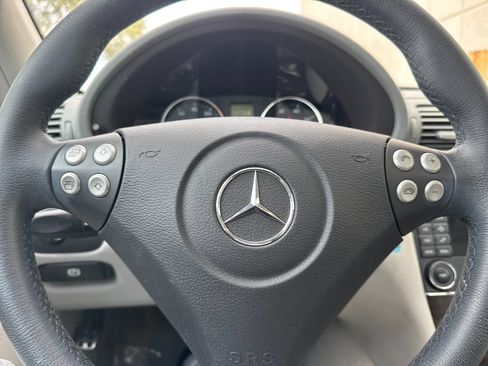 Used 2007 Mercedes-Benz C 230 Sedan image 20