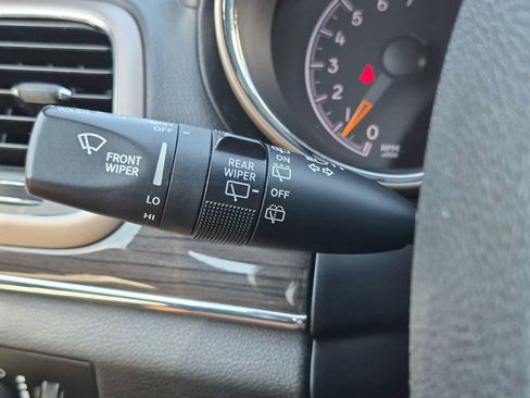 Used 2017 Jeep Grand Cherokee Overland AWD/4WD image 25