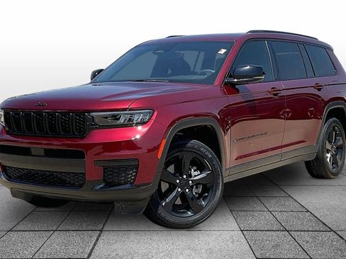 Used 2023 Jeep Grand Cherokee L Altitude AWD/4WD image 1