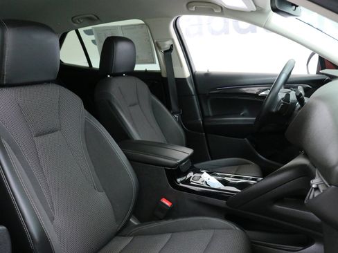 Used 2023 Buick Envision Preferred image 31