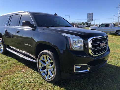 Used 2019 GMC Yukon XL SLT image 7