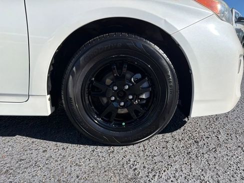 Used 2015 Toyota Prius Four image 31