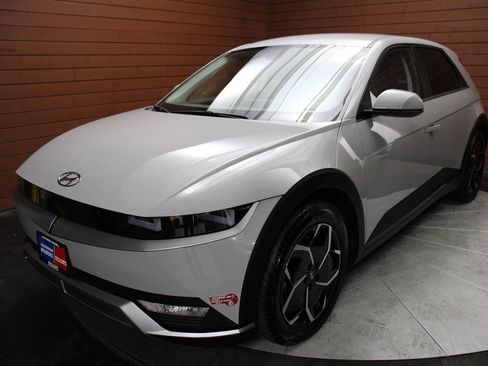 Used 2024 Hyundai Ioniq 5 SEL image 7