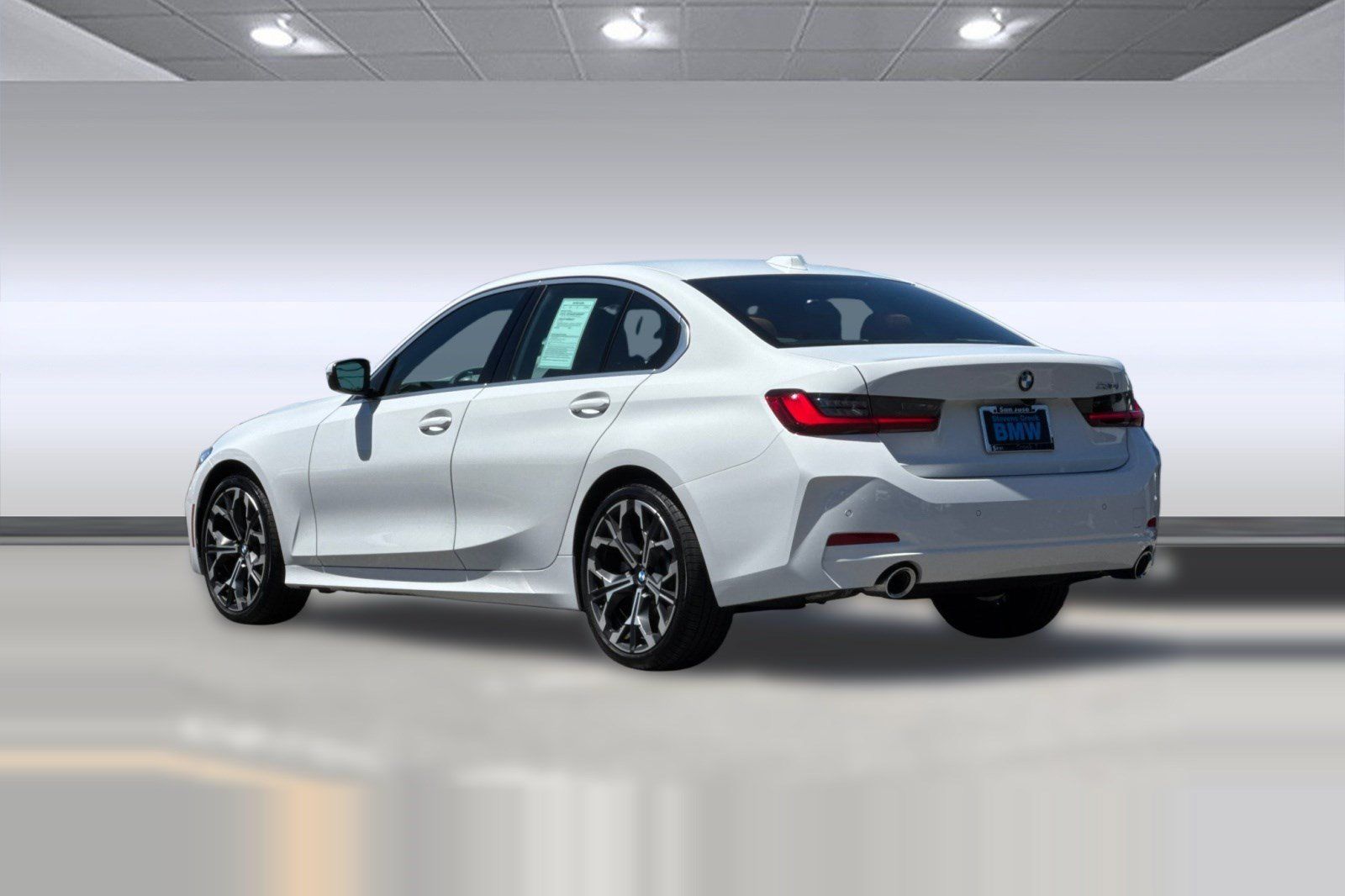 Used 2026 BMW 330i Sedan w/ Premium Package RWD image 3