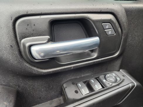 Used 2025 Chevrolet Silverado 2500 Custom w/ Custom Convenience Package image 26