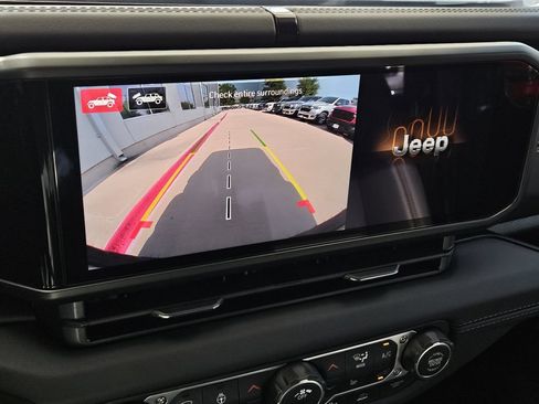 New 2026 Jeep Wrangler Unlimited Sahara AWD/4WD image 19