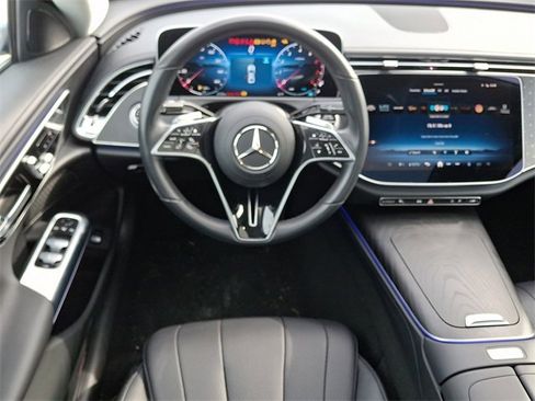 Used 2025 Mercedes-Benz E 450 4MATIC Sedan image 11