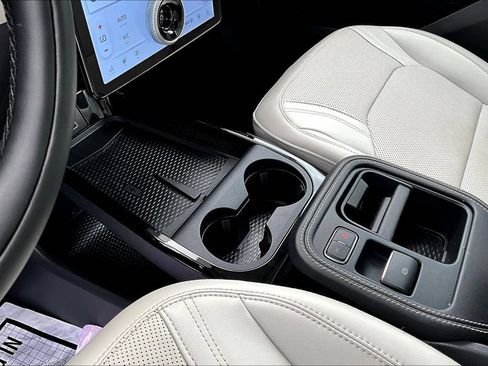 Used 2025 Ford Mustang Mach-E Premium AWD/4WD image 15