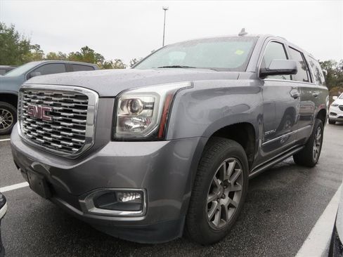 Used 2019 GMC Yukon Denali image 2