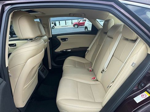 Used 2016 Toyota Avalon XLE Premium FWD image 7